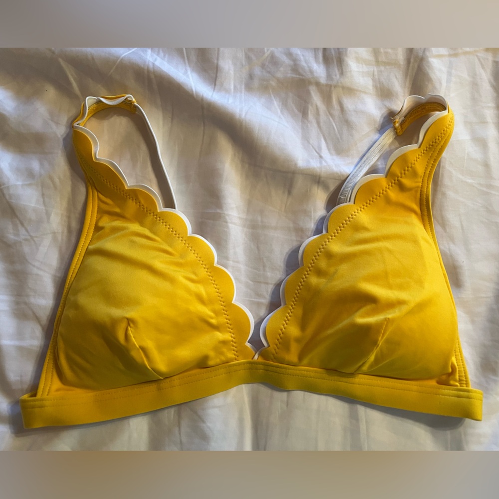 NWOT Kate Spade Yellow Scalloped Bikini top